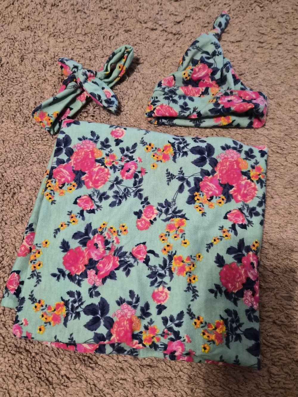 Floral swaddle set